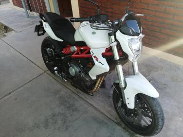Benelli TNT 300