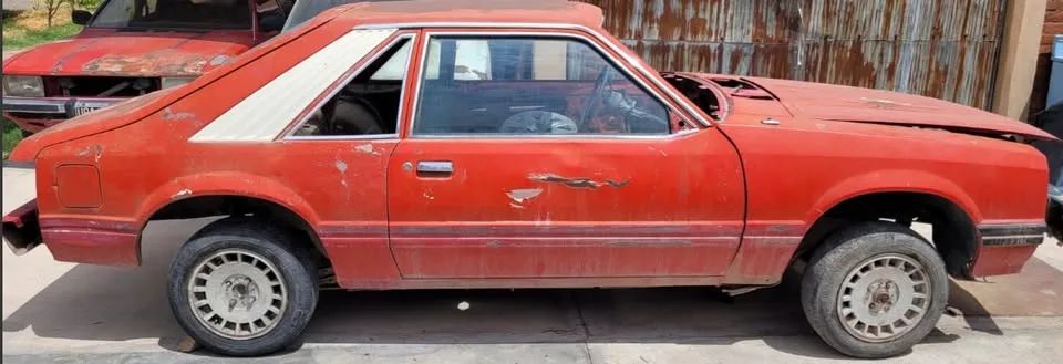 Ford Mustang 1979 – foto 2 de 2
