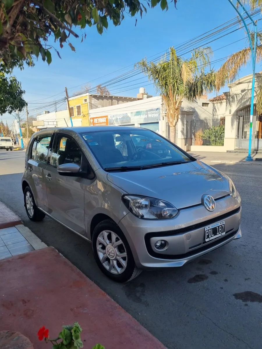Volkswagen Up! High 1.0 2015 – foto 3 de 4